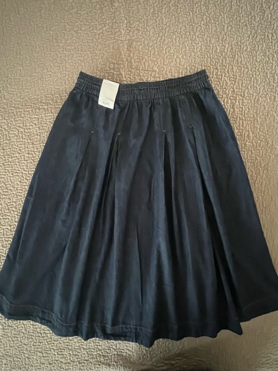 FREE ASSEMBLY Classic Dark Blue Denim Pleated Skirt - Picture 3 of 12